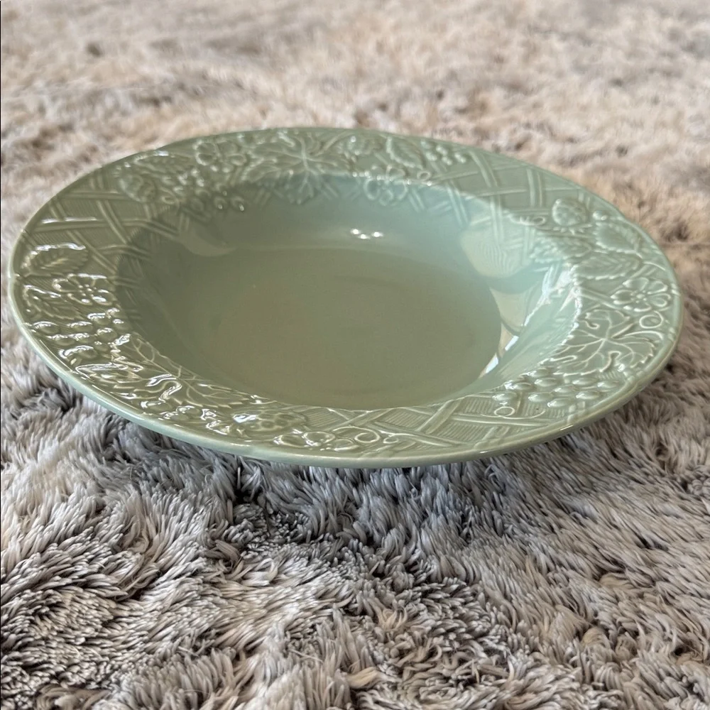 Mikasa‎ English Countryside Celadon Green Large Rim Soup Bowl Set of 2 Stoneware